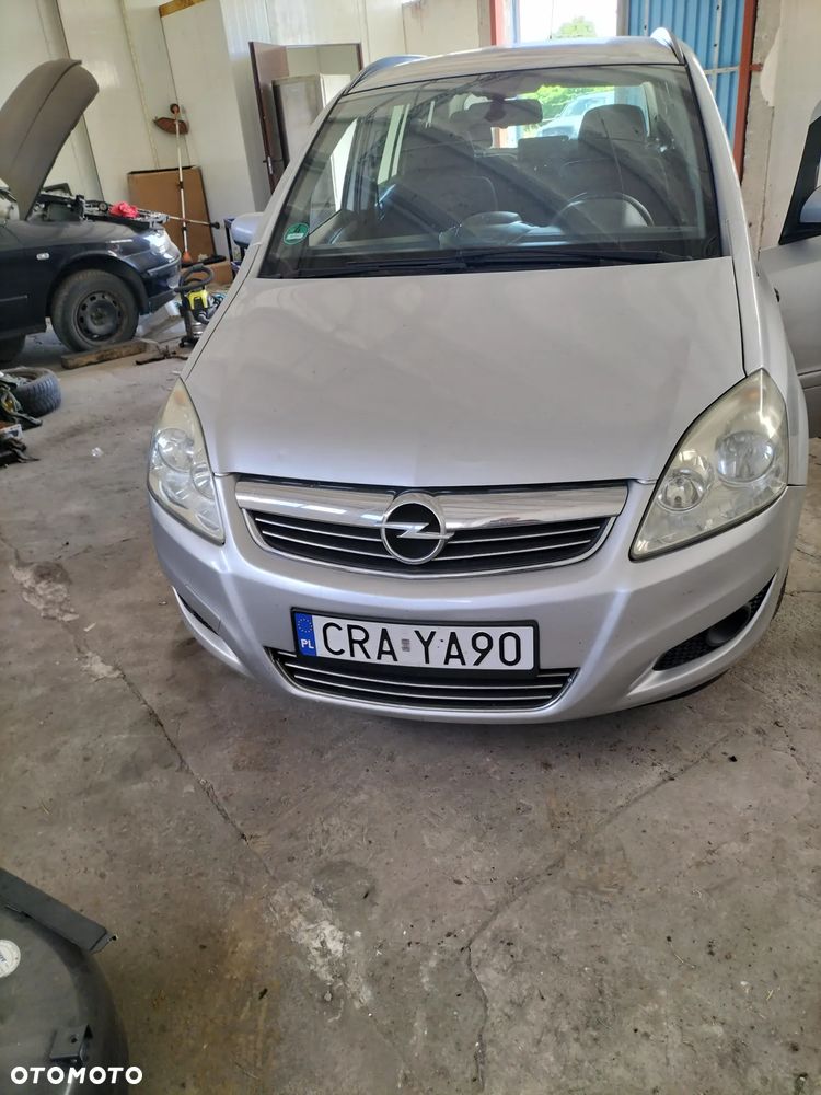 Opel Zafira - 2