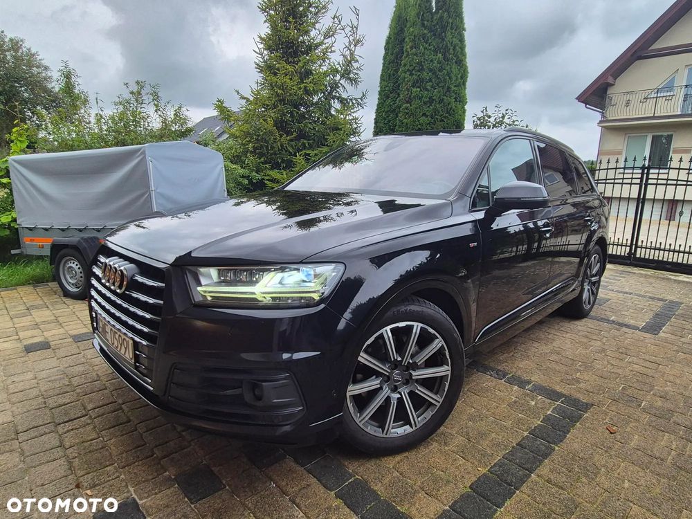 Audi Q7 - 1