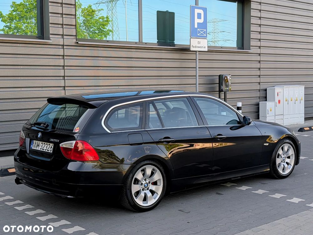 BMW Seria 3 325i Edition Exclusive - 2