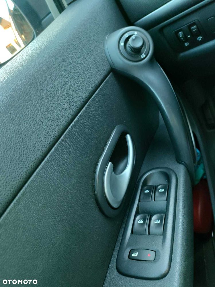 Renault Clio - 8