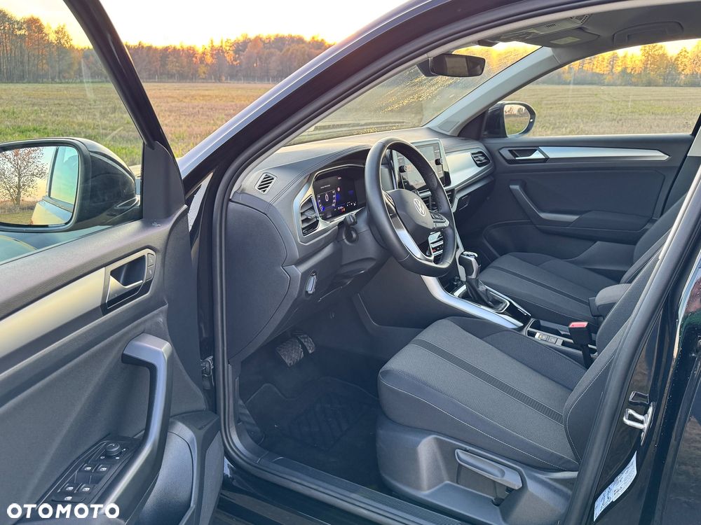 Volkswagen T-Roc - 13