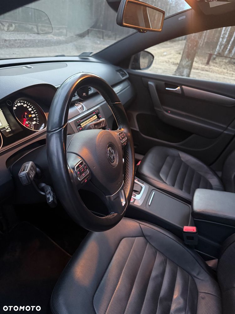 Volkswagen Passat 2.0 TDI DSG BlueMotion Technology Highline - 16