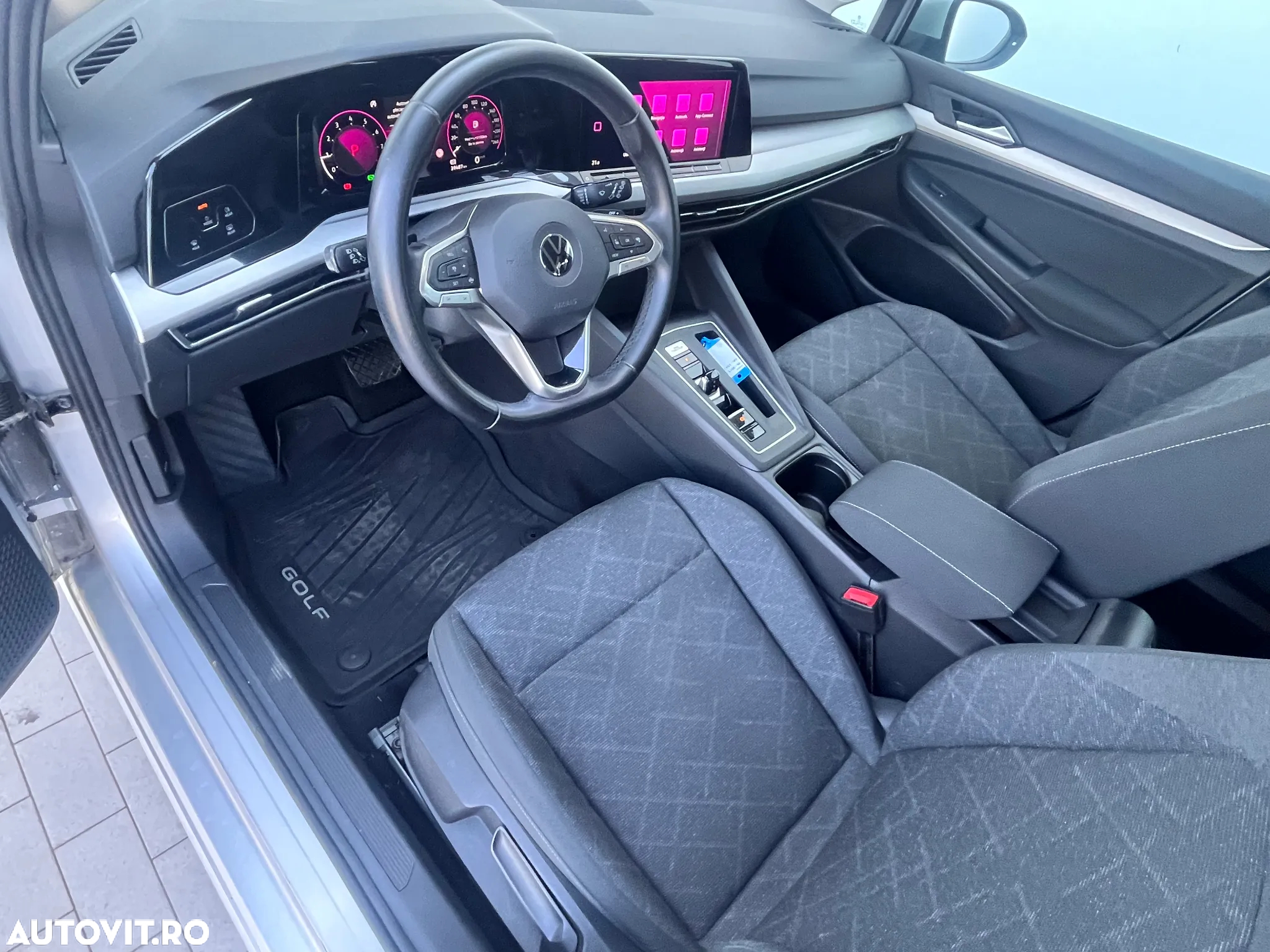 Volkswagen Golf Variant 1.0 eTSI MHEV 110CP DSG Life - 10