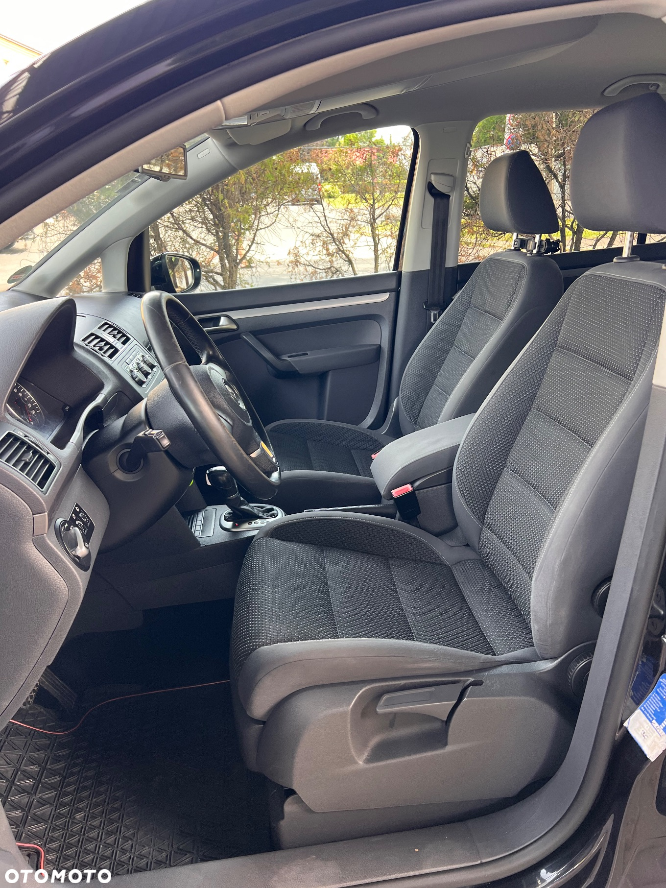 Volkswagen Touran 1.6 TDI DPF Comfortline DSG - 6