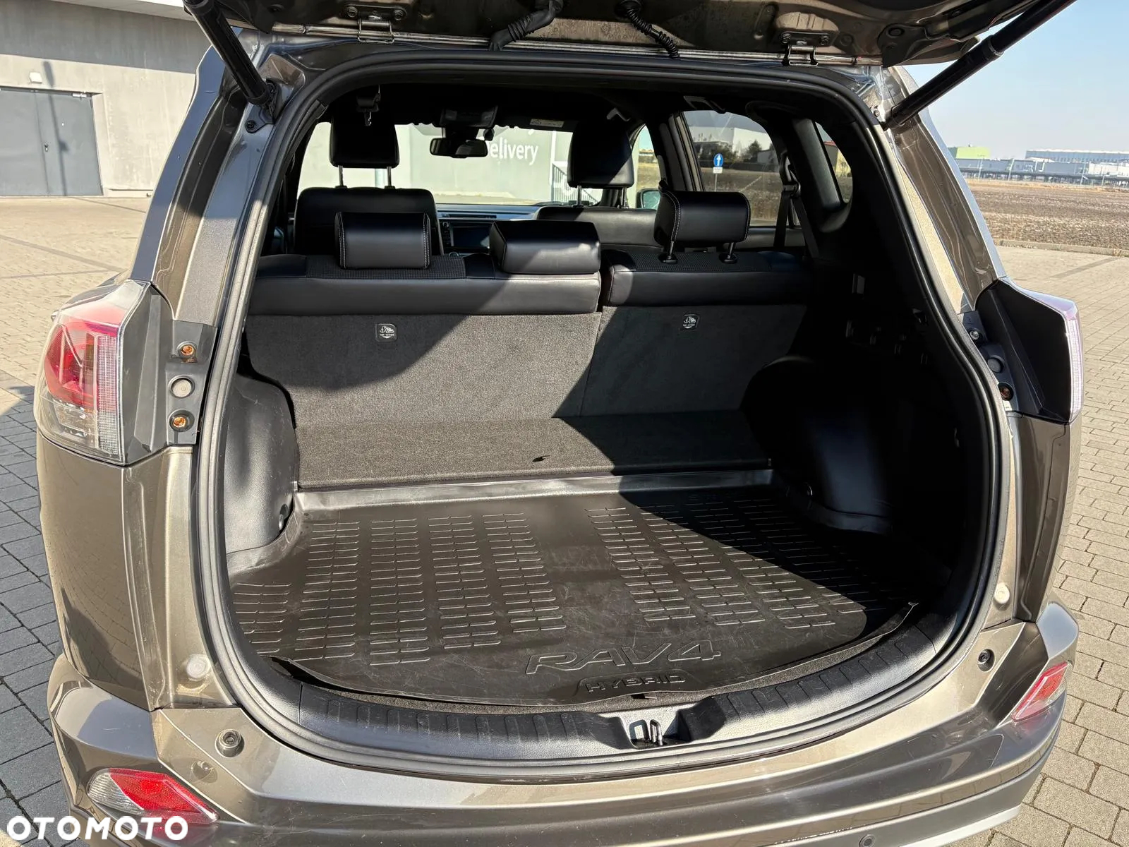 Toyota RAV4 Hybrid Style 4x4 - 18