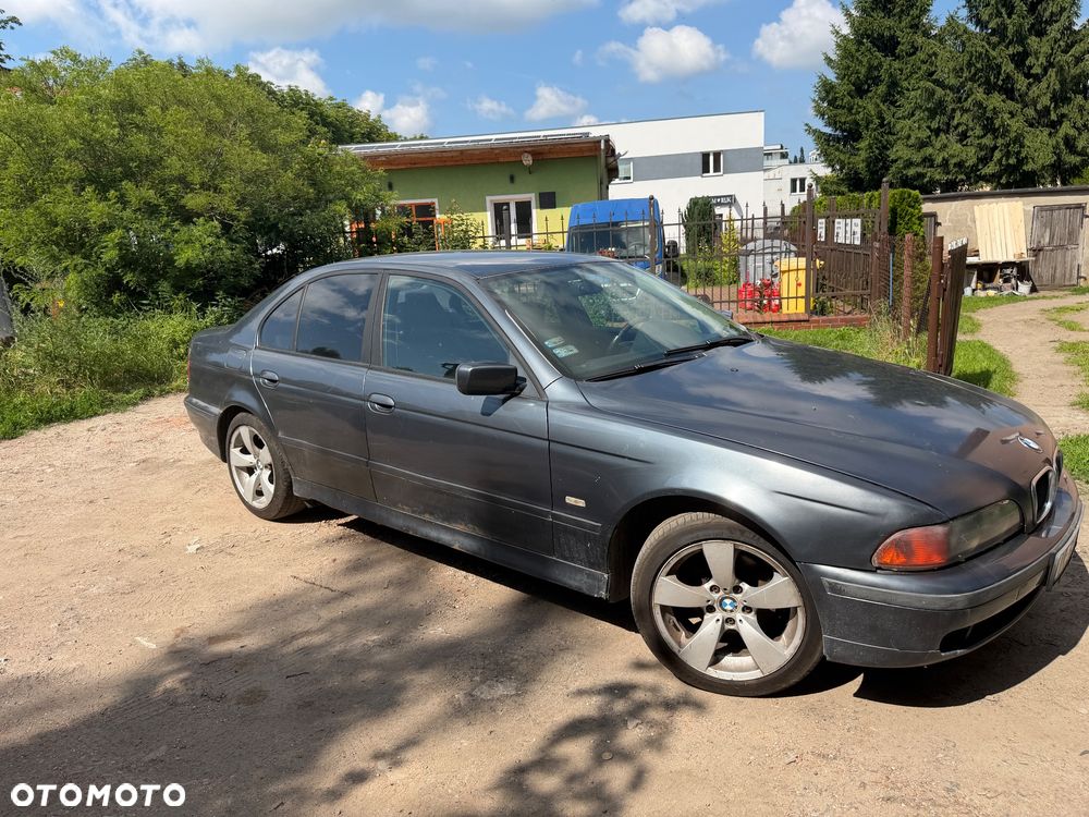 BMW Seria 5 520i - 2