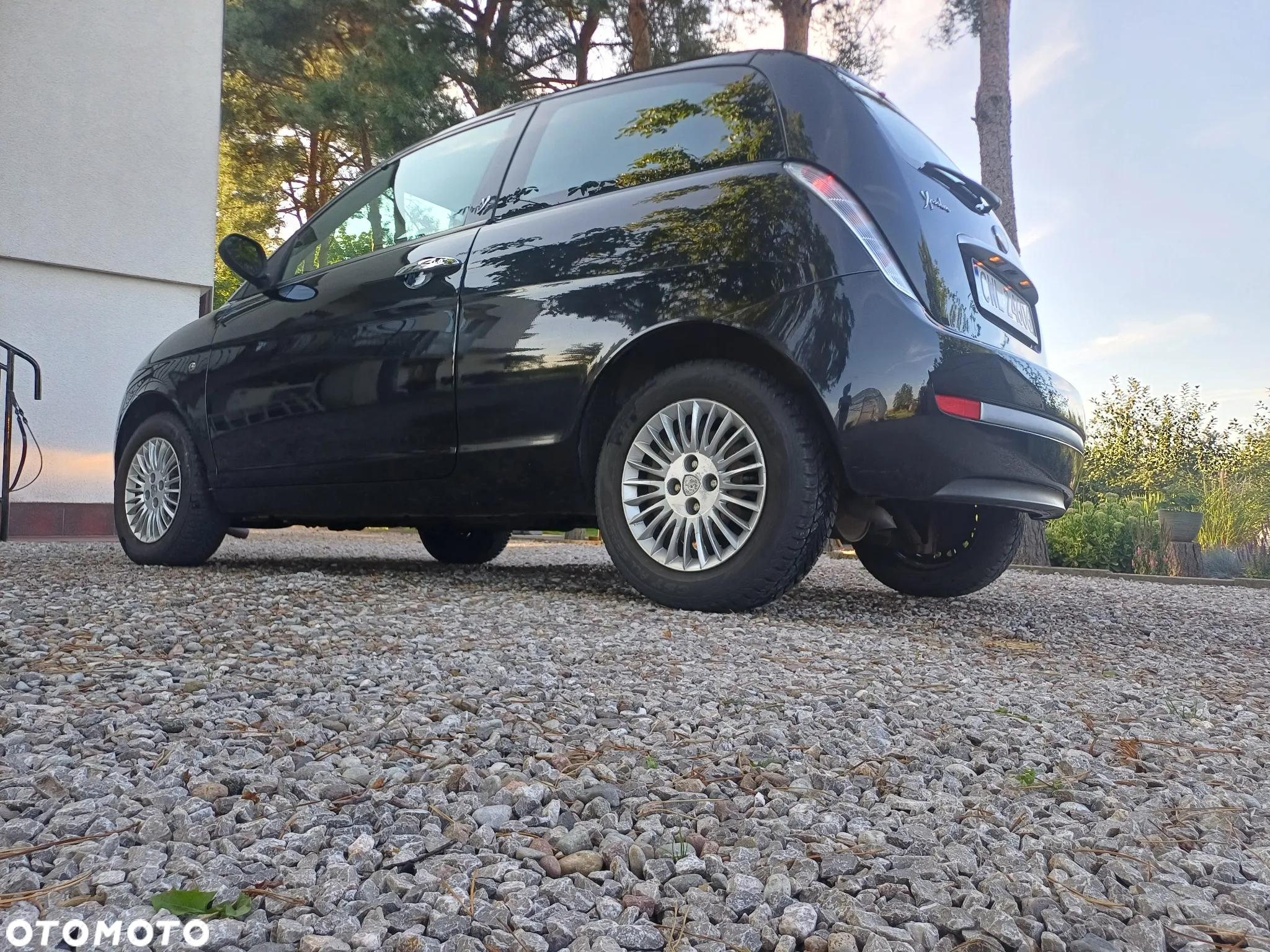 Lancia Ypsilon 1.2 8V Argento (4 os.) - 3