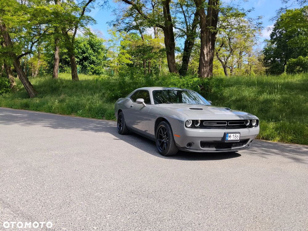 Dodge Challenger - 1