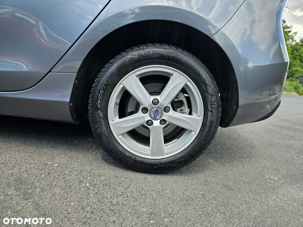 Volvo V40 D2 Momentum - 19