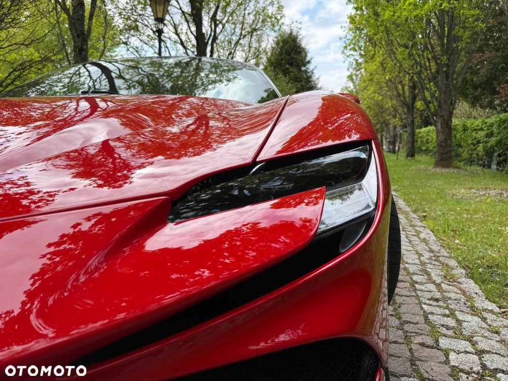 Ferrari SF90 Stradale - 8