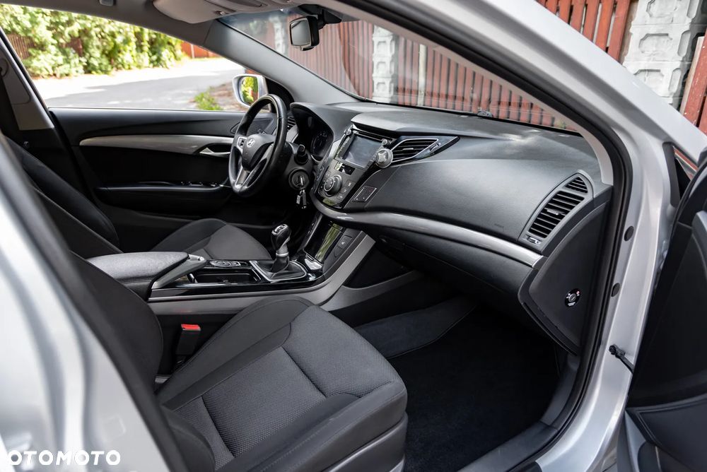 Hyundai i40 1.6 GDI Comfort + - 24