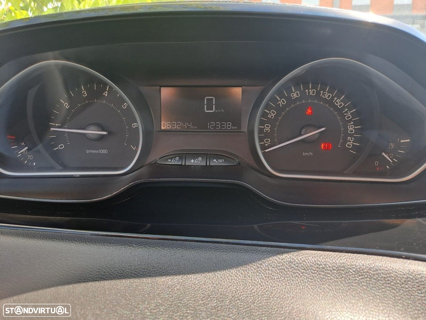 Peugeot 208 82 VTI Allure - 14