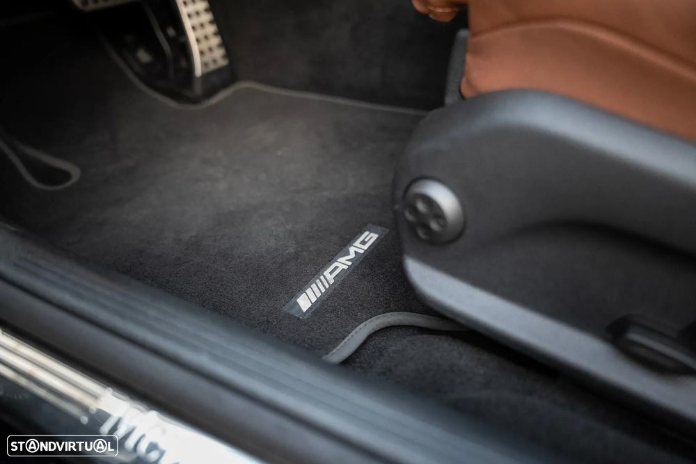 Mercedes-Benz E 300 de 4Matic 9G-TRONIC AMG Line - 16