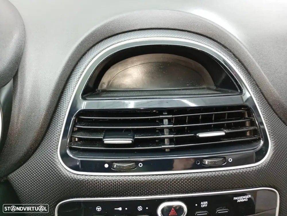 Fiat Punto 1.3 M-Jet Easy S&S - 23