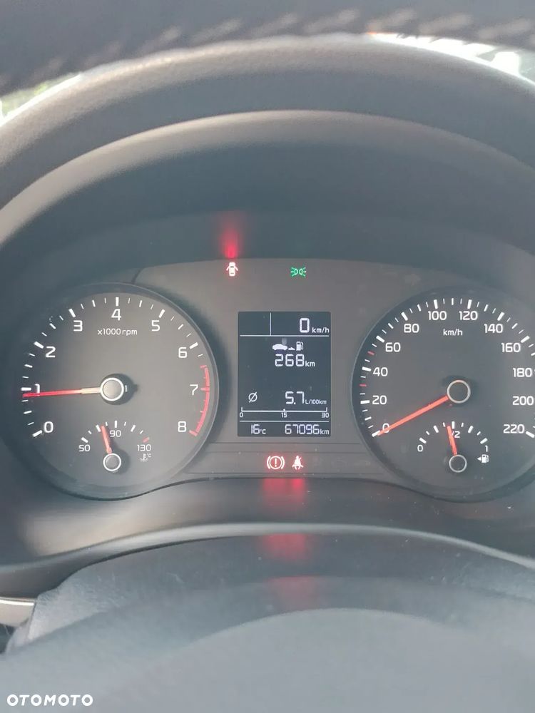 Kia Stonic 1.2 L - 14