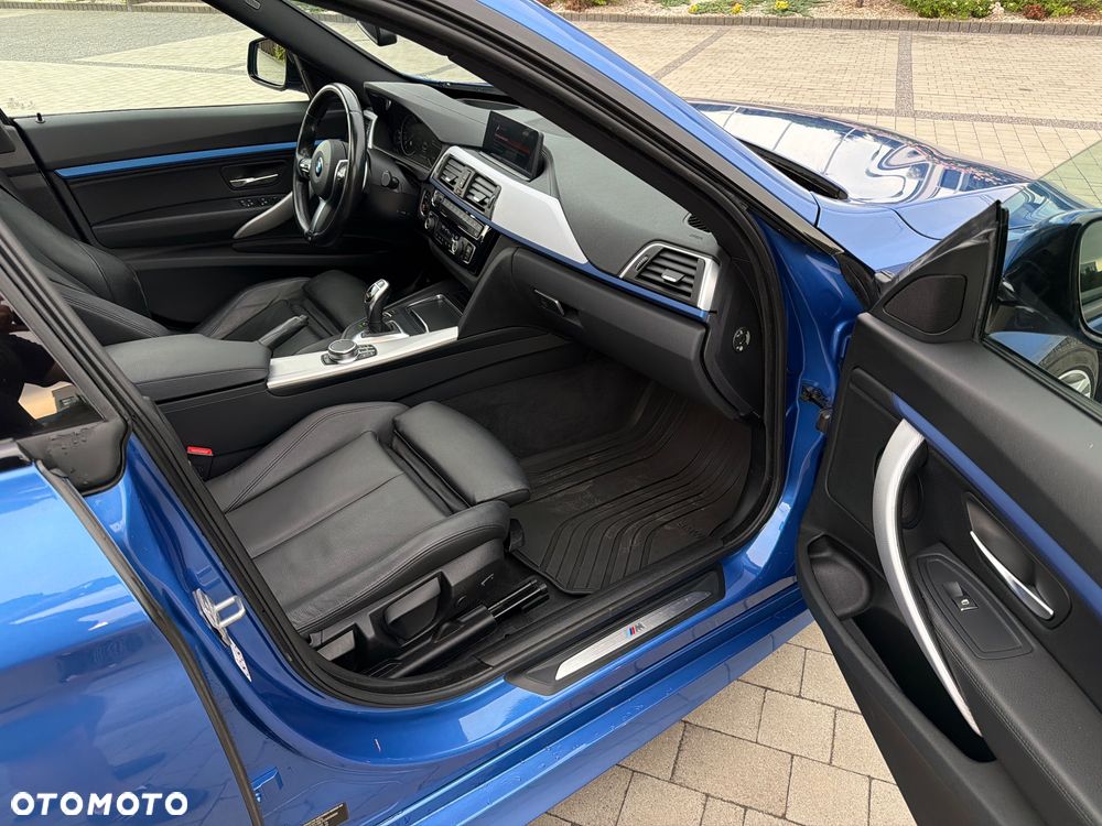 BMW 3GT 330i xDrive M Sport - 17