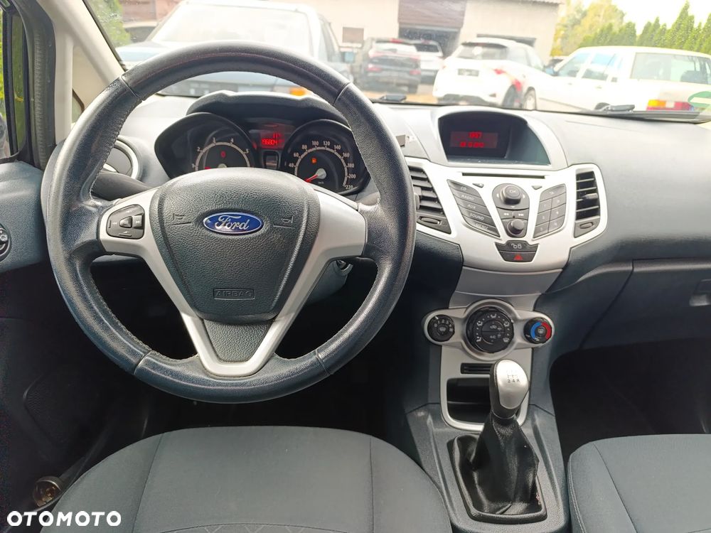 Ford Fiesta - 6