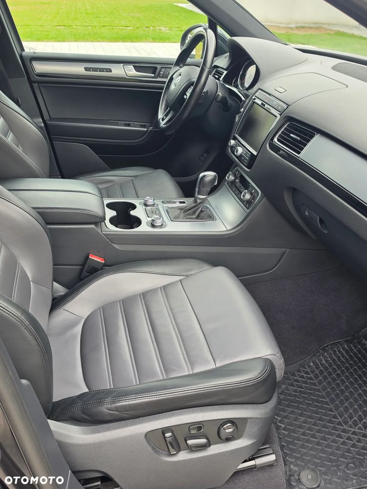 Volkswagen Touareg 3.0 V6 TDI BMT Perfectline R-Style - 5