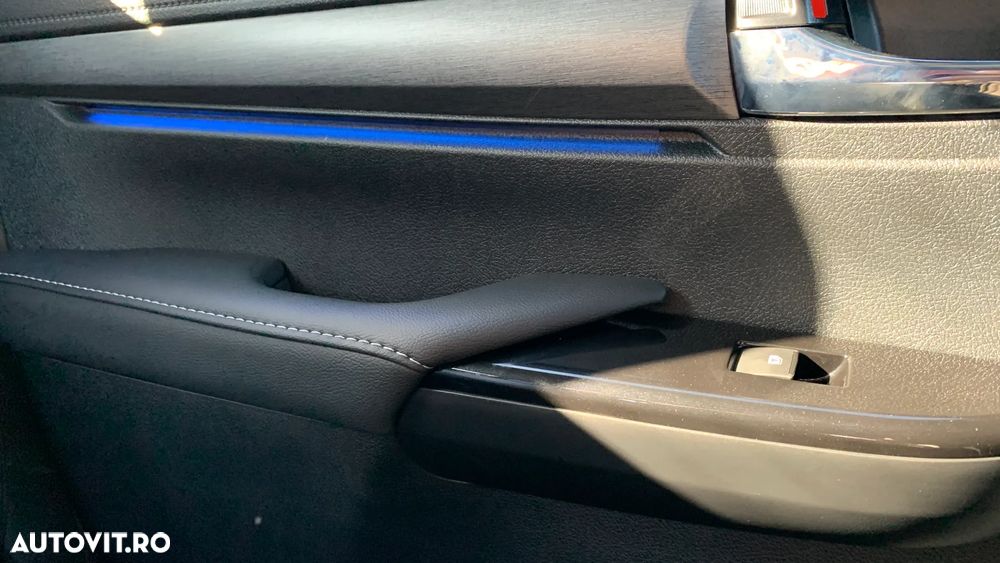 Toyota Hilux 2.8D 204CP 4x4 Double Cab AT MHEV Invincible Color Edition (3E5) - 4