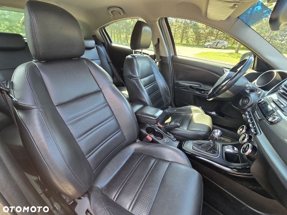 Alfa Romeo Giulietta 2.0 JTDM 16V - 13