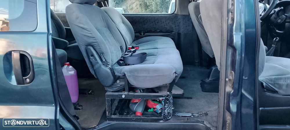 Hyundai H-1 Starex - 5