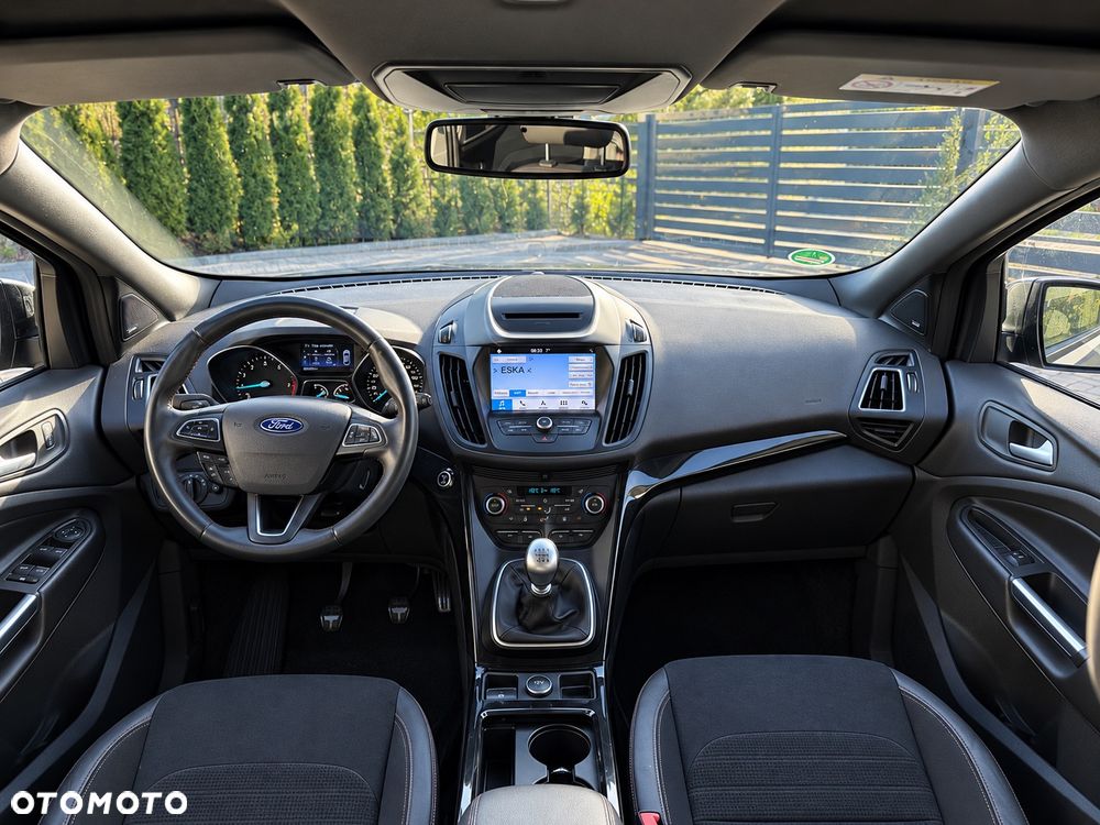 Ford Kuga - 12