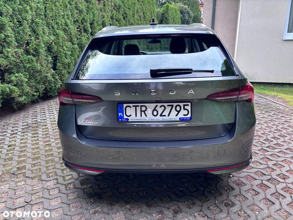 Skoda Octavia 1.5 TSI mHEV Selection DSG - 5