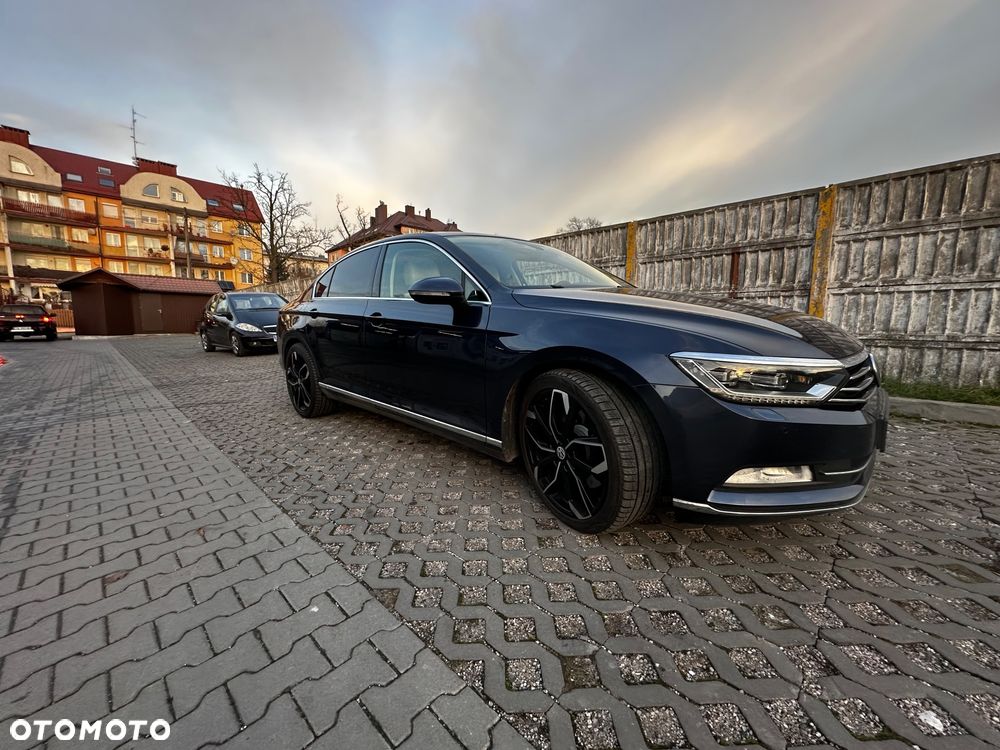 Volkswagen Passat - 12