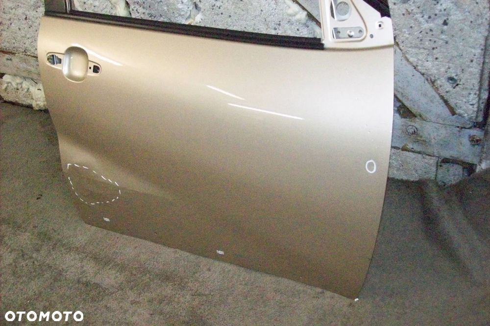 DRZWI PRZEDNIE PRAWE TOYOTA AYGO X III ROK21/24 - 2