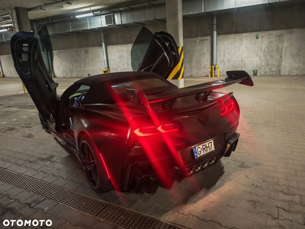 Chevrolet Corvette - 14