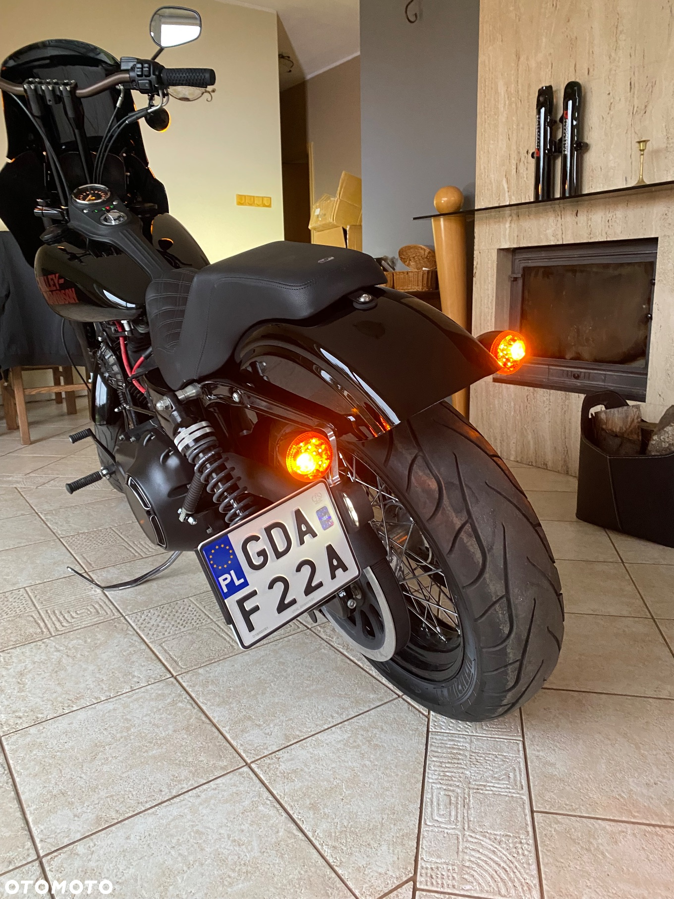 Harley-Davidson Dyna Street Bob - 8