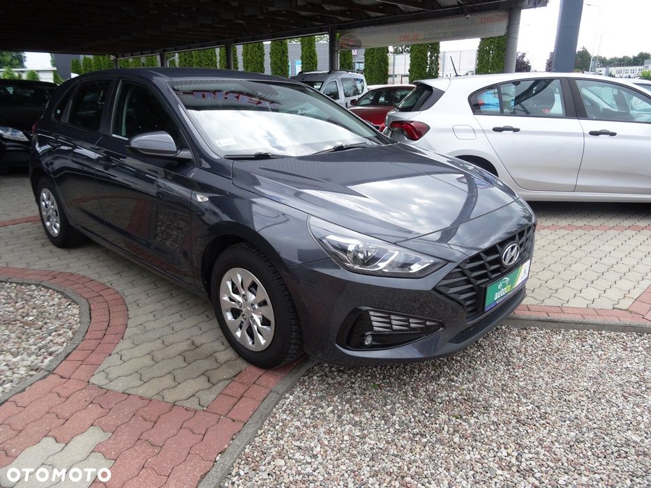 Hyundai i30 1.5 DPI Classic + - 3