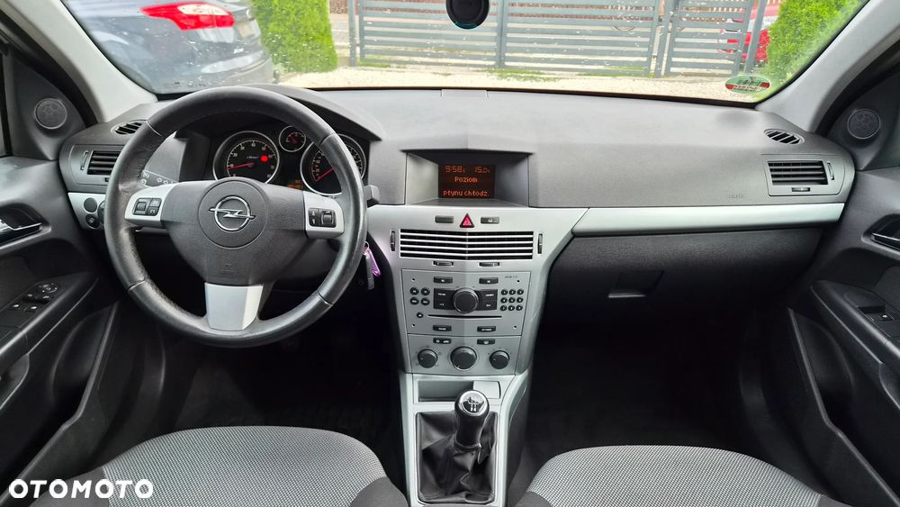 Opel Astra 1.8 Innovation - 23
