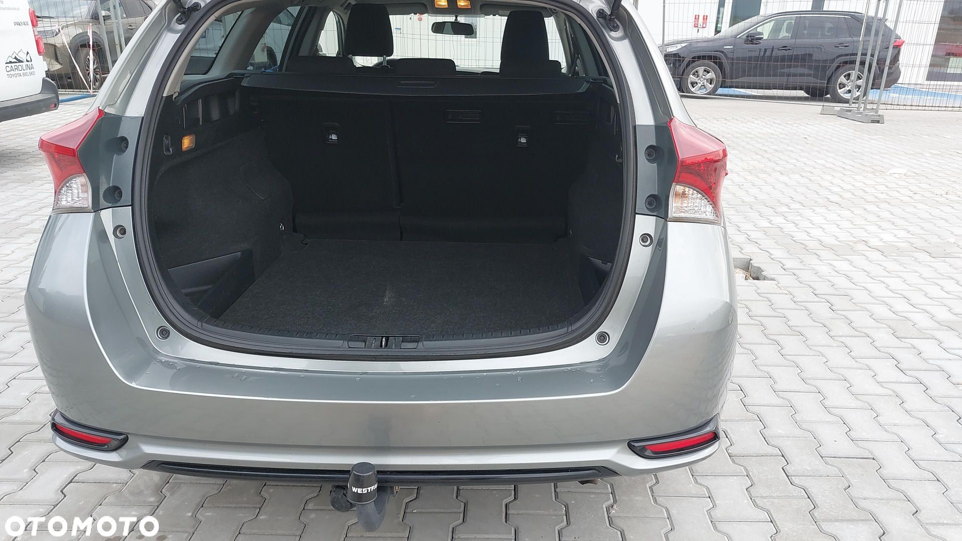 Toyota Auris - 13