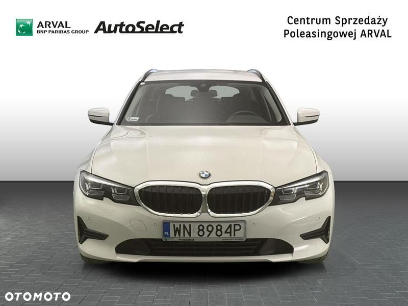 BMW Seria 3 318d MHEV - 9