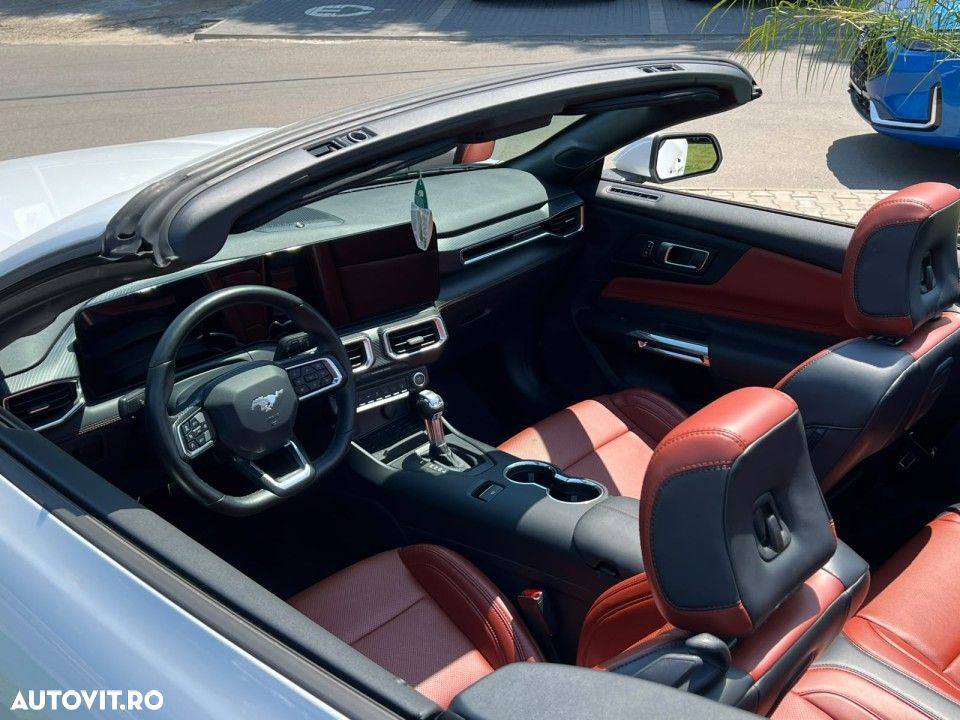 Ford Mustang - 25