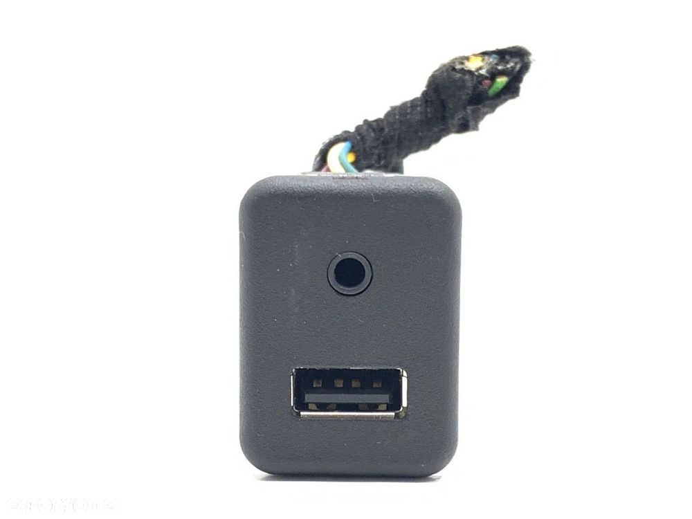 GNIAZDO USB  CHEVROLET CRUZE (J300) 2009 - 2022 1.6 91 kW [124 KM] benzyna 2009 - 2022 25832462 - 1