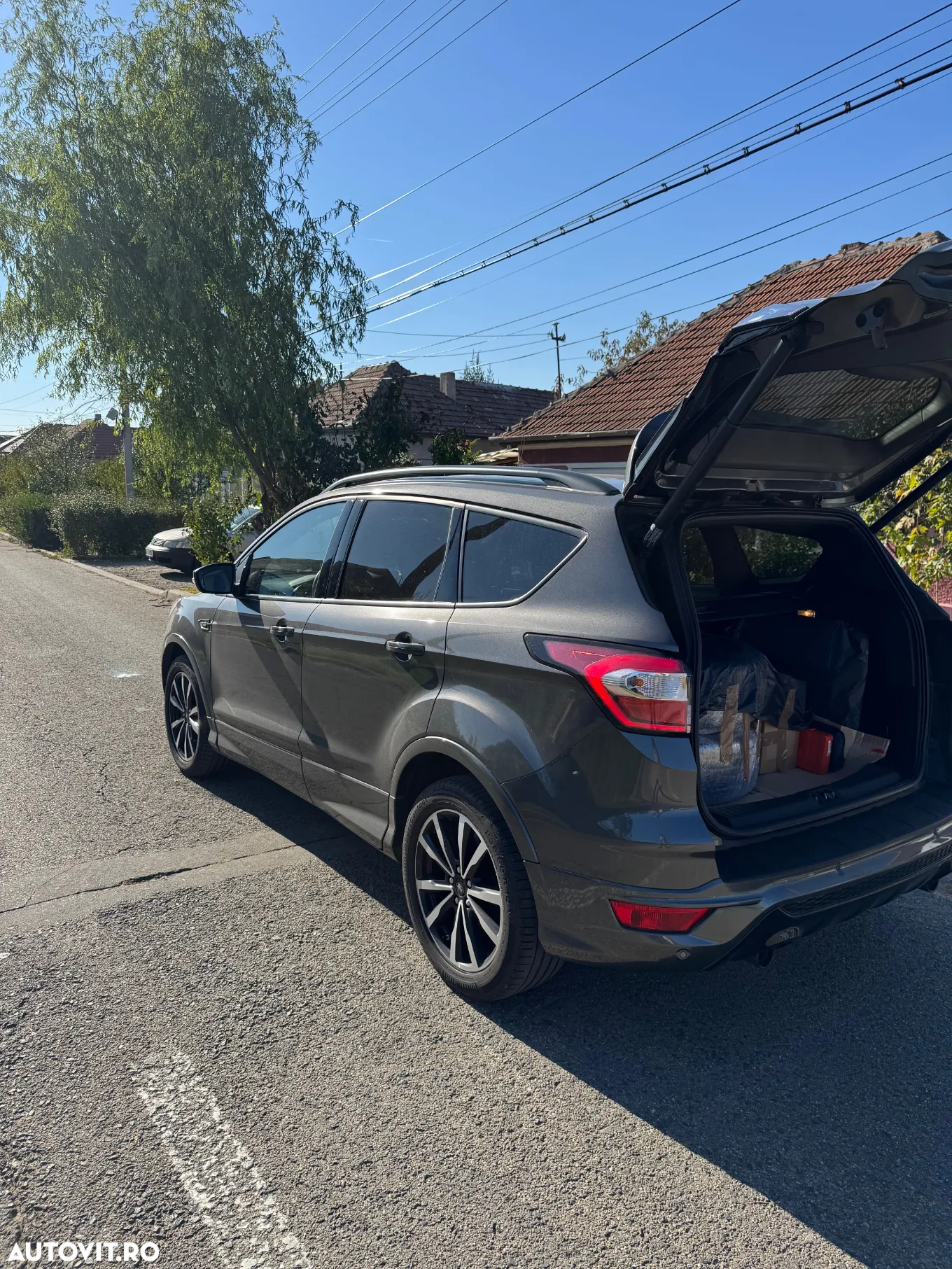 Ford Kuga 1.5 EcoBoost 2x4 ST-Line - 34