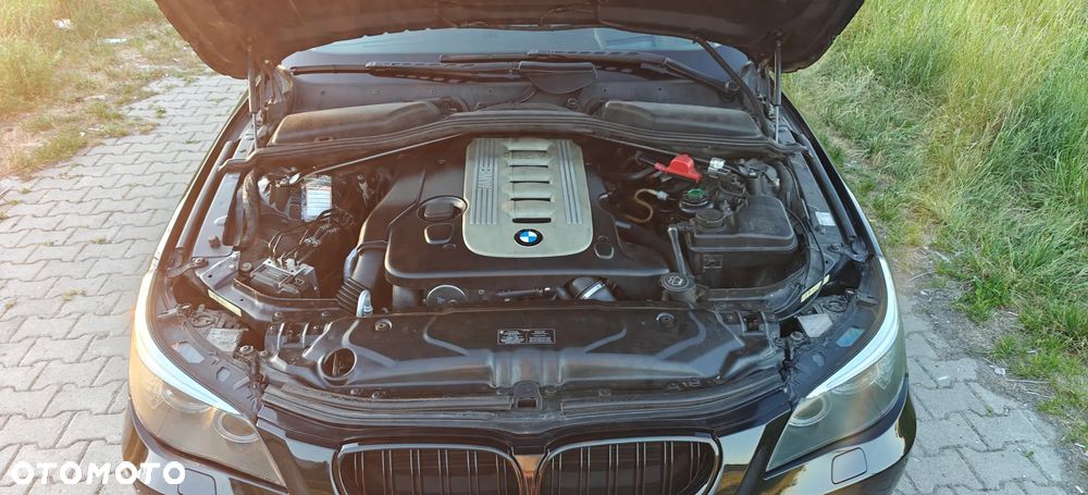BMW Seria 5 530d xDrive - 26
