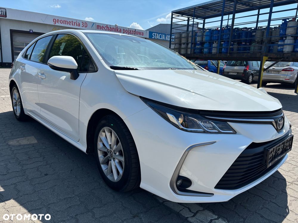 Toyota Corolla 1.8 Hybrid Executive - 3