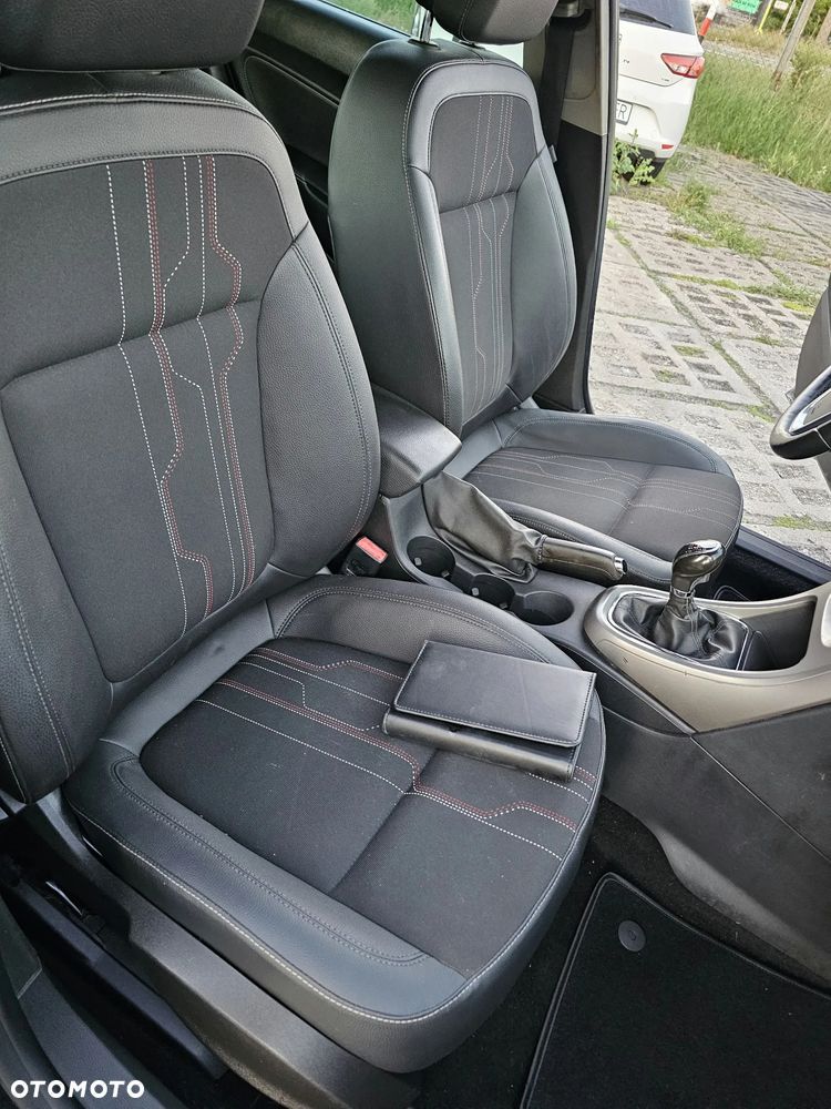 Opel Astra 1.4 Turbo 150 Jahre - 18