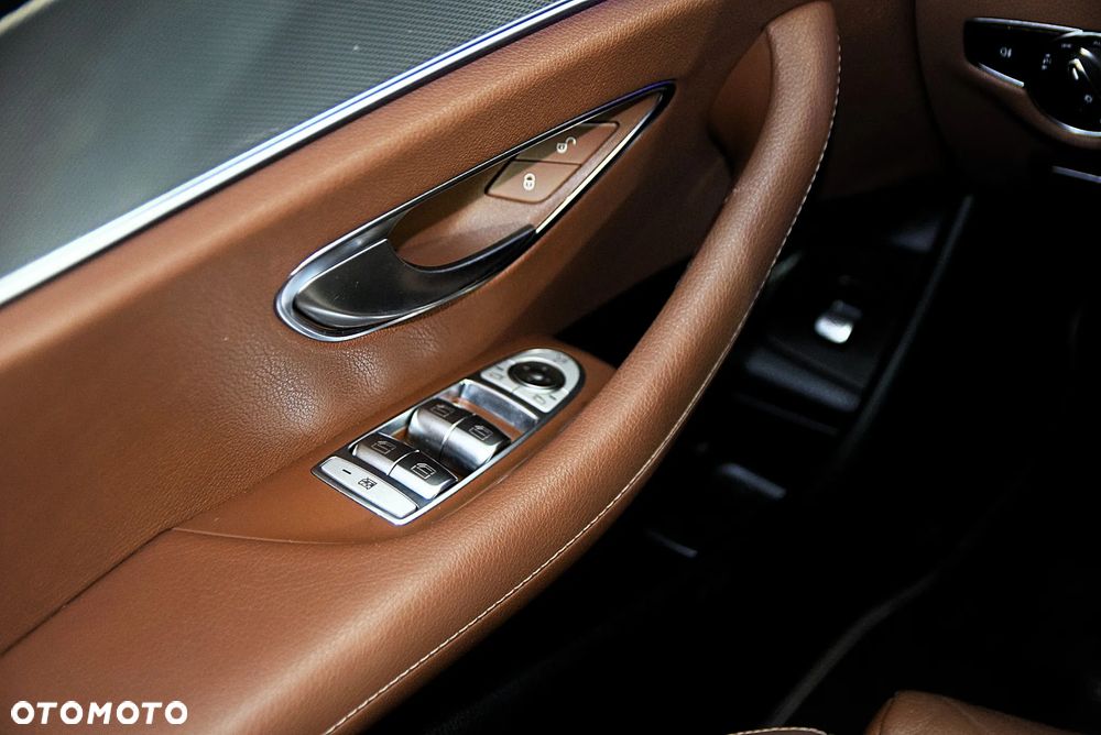Mercedes-Benz Klasa E 220 d 9G-TRONIC - 20