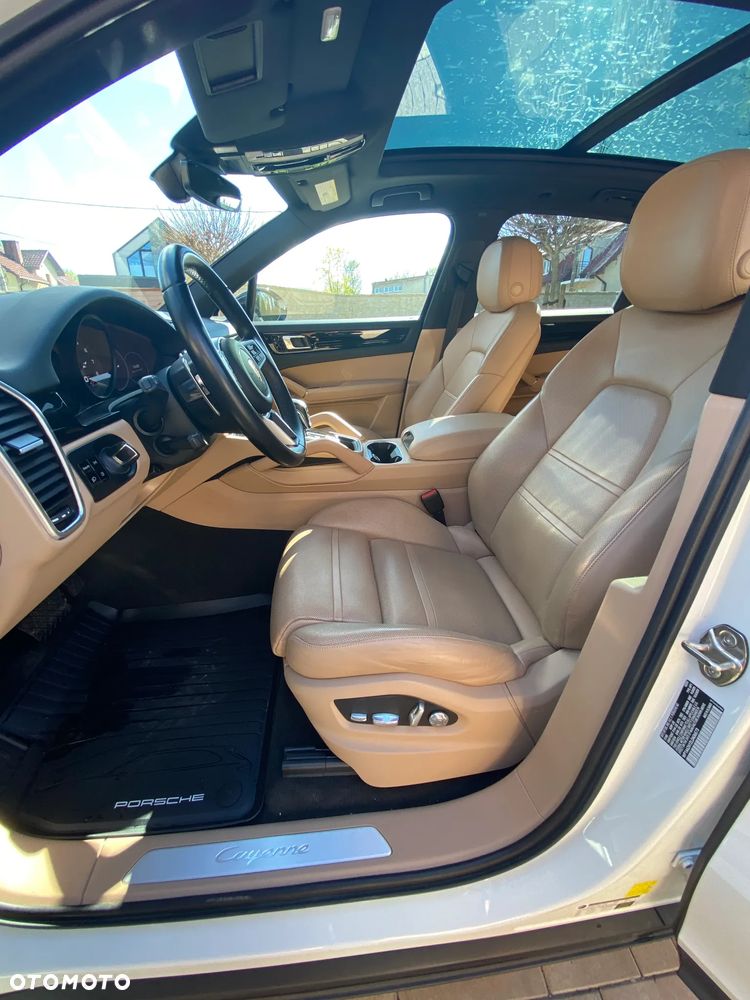Porsche Cayenne Standard - 11