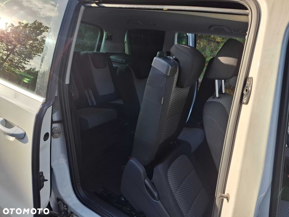 Volkswagen Sharan - 8