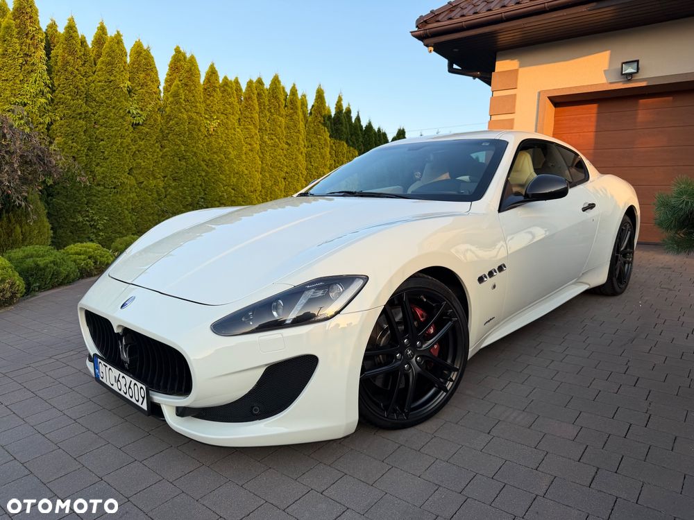 Maserati GranTurismo S Automat - 2
