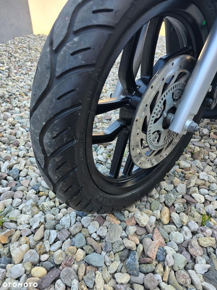 Kymco People - 8