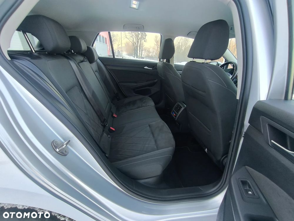 Volkswagen Golf - 21