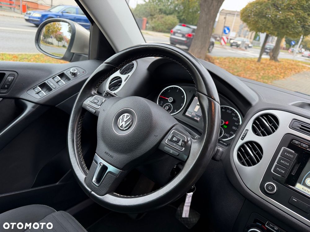 Volkswagen Tiguan 2.0 TDI DPF 4Motion BlueMotion Technology DSG Exclusive - 19