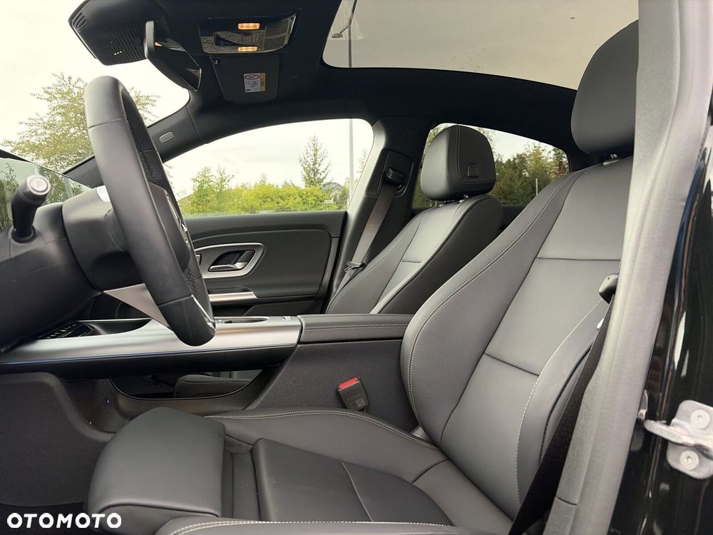 Mercedes-Benz CLA 200 mHEV 8G-DCT - 14