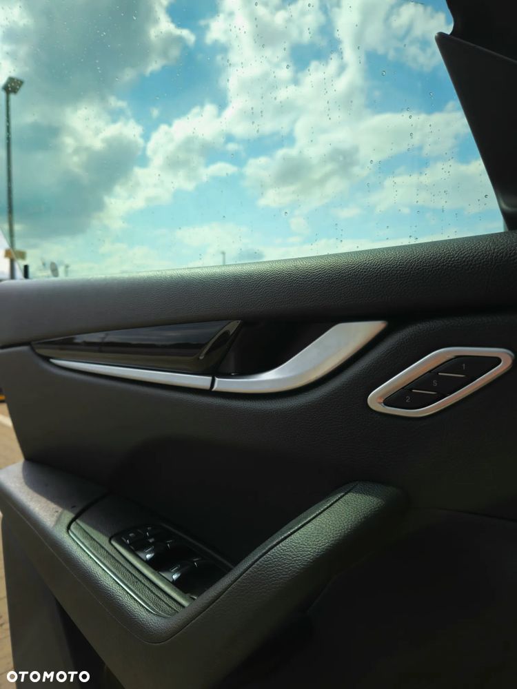 Maserati Levante - 10